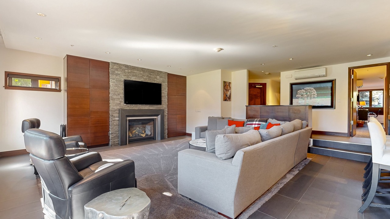 Photo of Livingroom in Vail