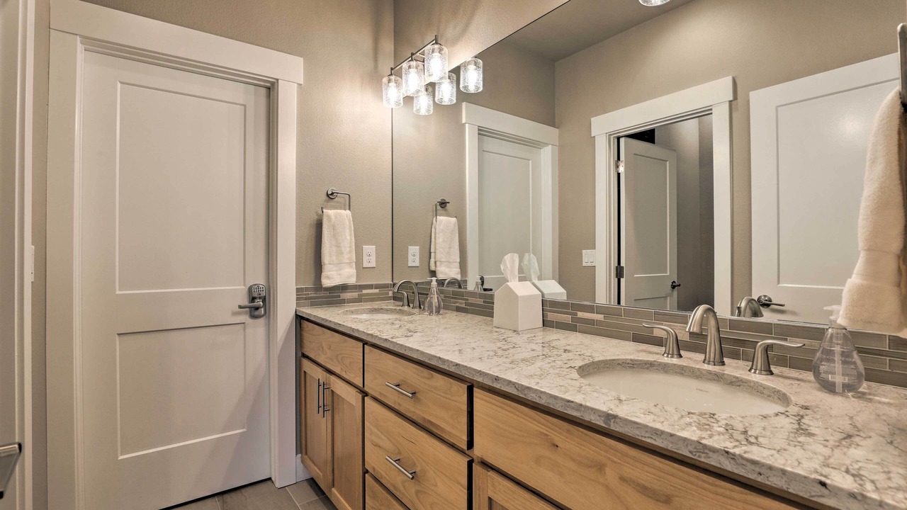Photo of Bathroom in Rendezvous