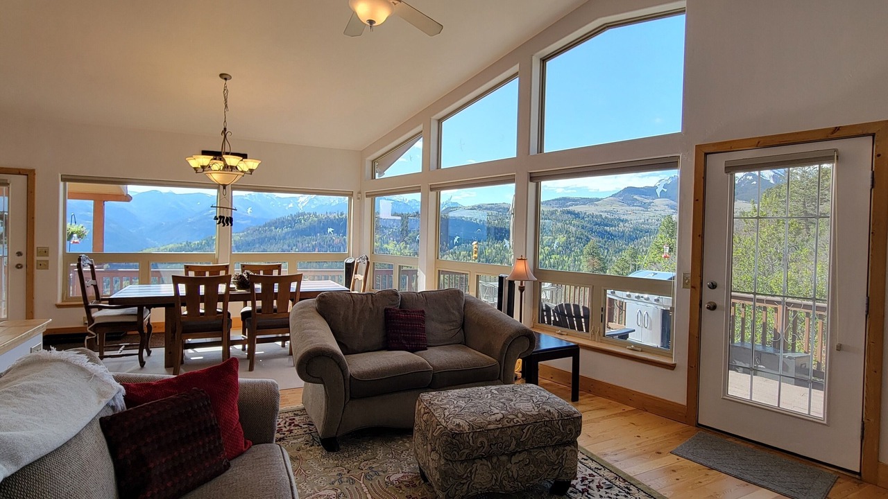 Photo of Livingroom in Elk Meadows