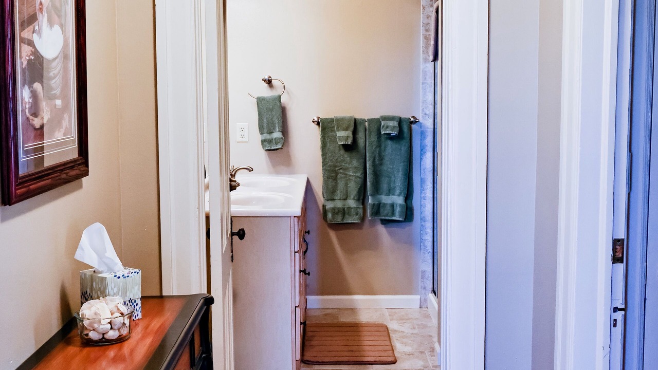 Photo of Bathroom in Meeker