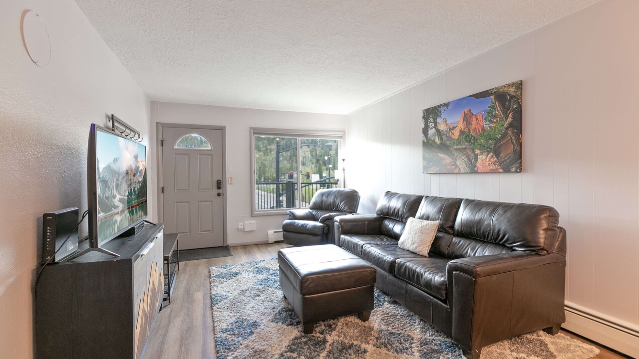 Photo of Livingroom in Historic District