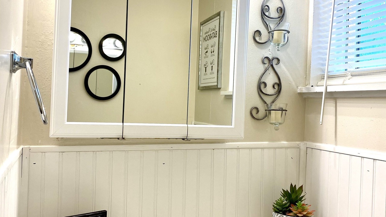 Photo of Bathroom in Palisade