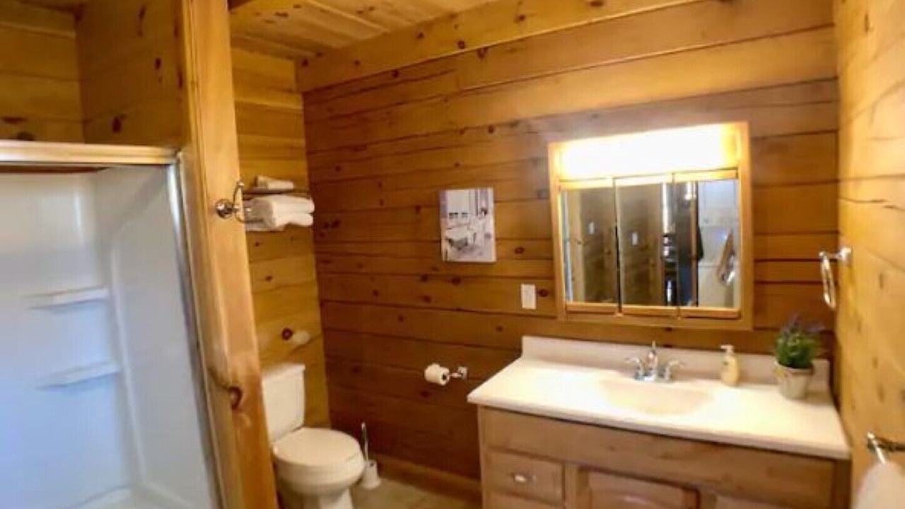 Photo of Bathroom in Silt