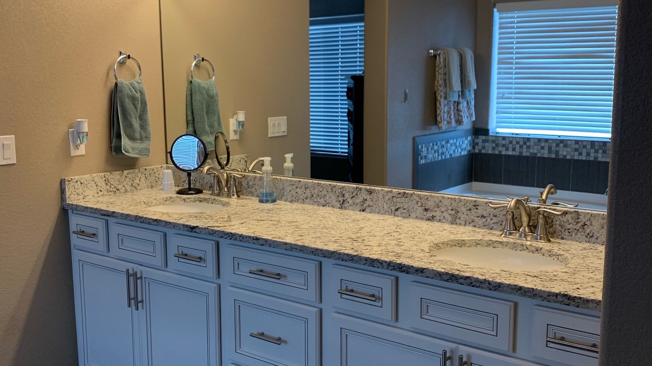 Photo of Bathroom in Cimarron Hills