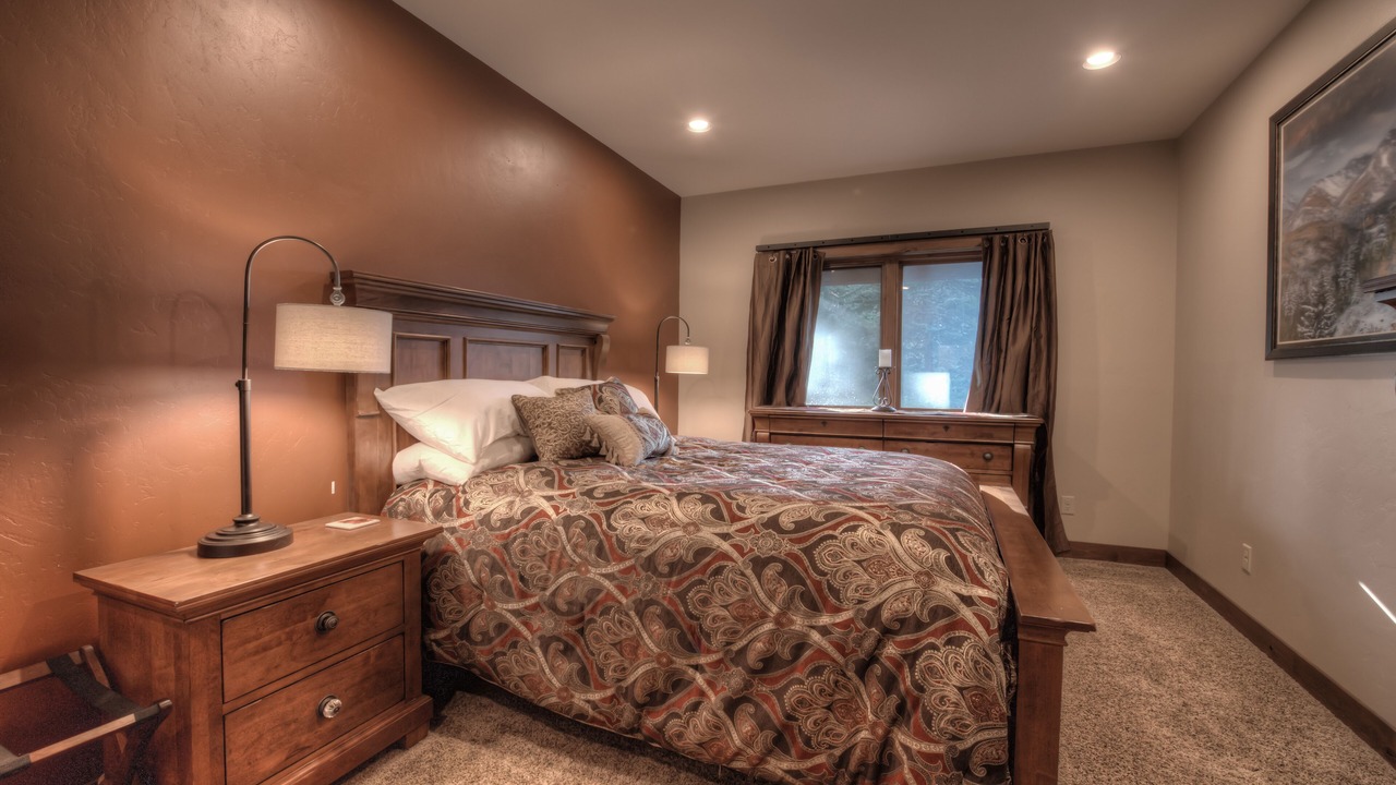 Photo of Bedroom in Breckenridge Heights