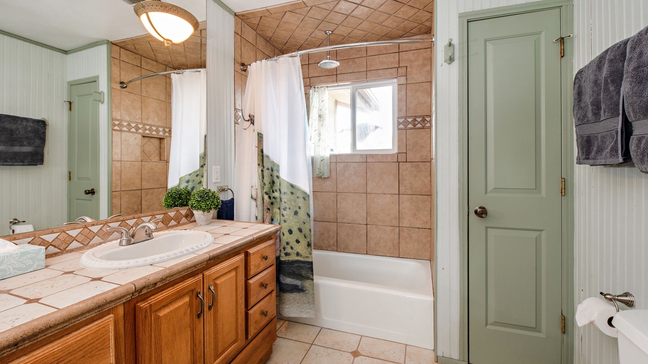 Photo of Bathroom in Carbondale
