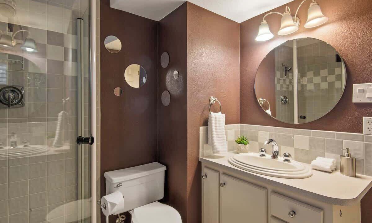 Photo of Bathroom in Coyote Gulch