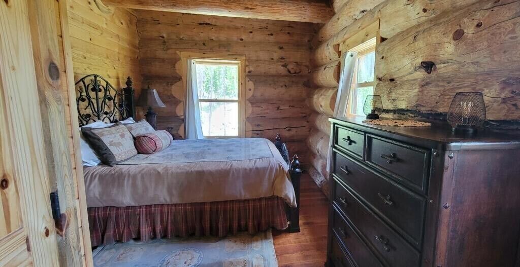 Photo of Others in Whitepine