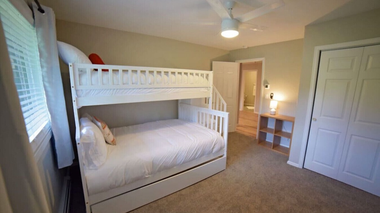 Photo of Bedroom in Three Peaks