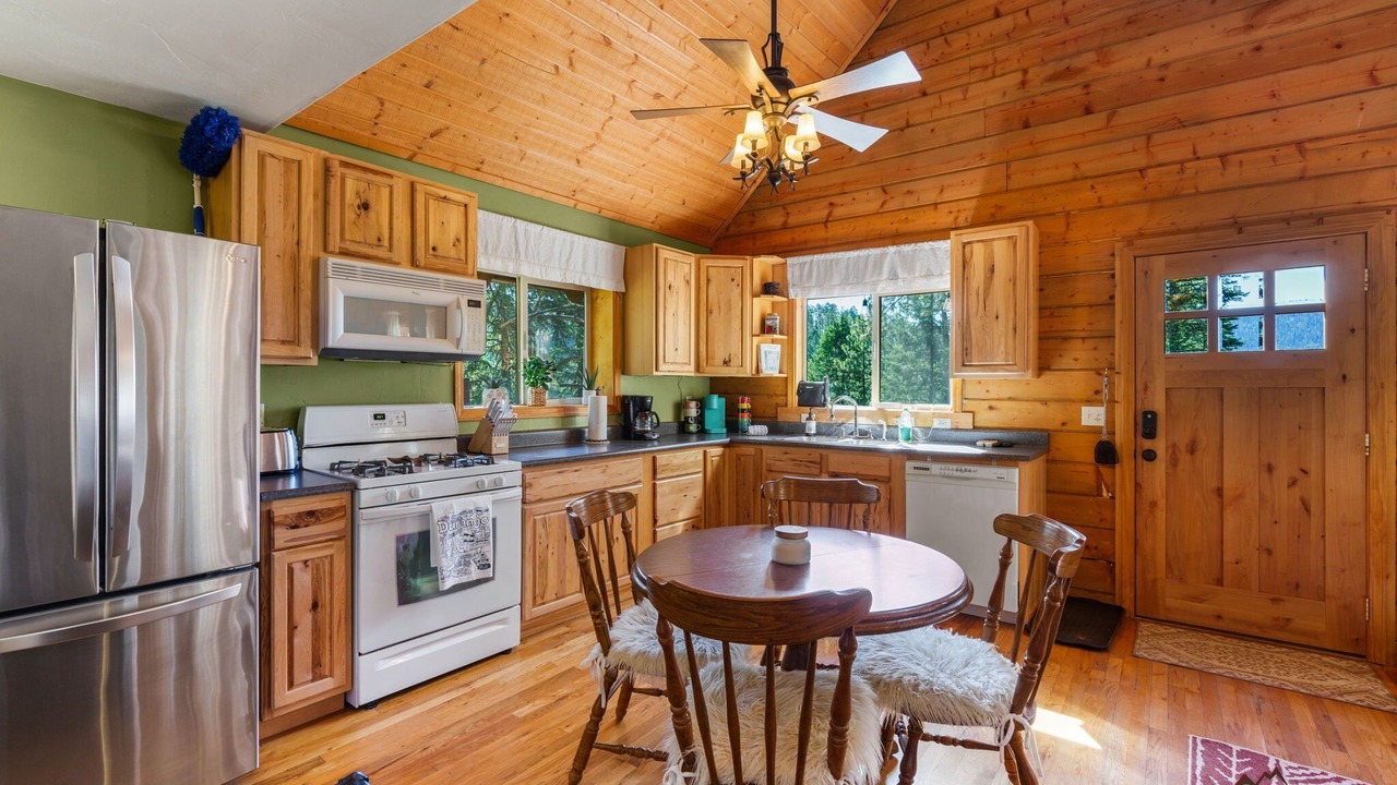 Photo of Kitchen in Los Ranchitos Estates