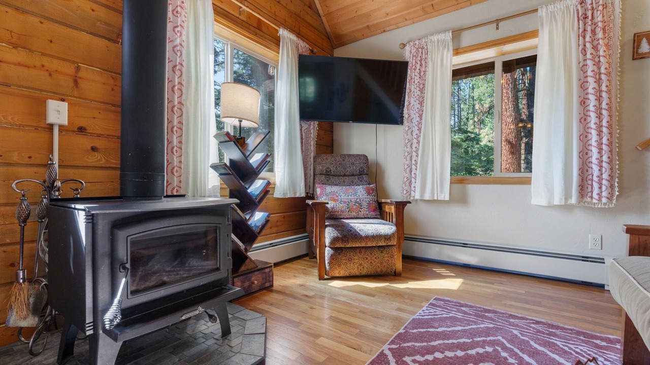 Photo of Livingroom in Los Ranchitos Estates