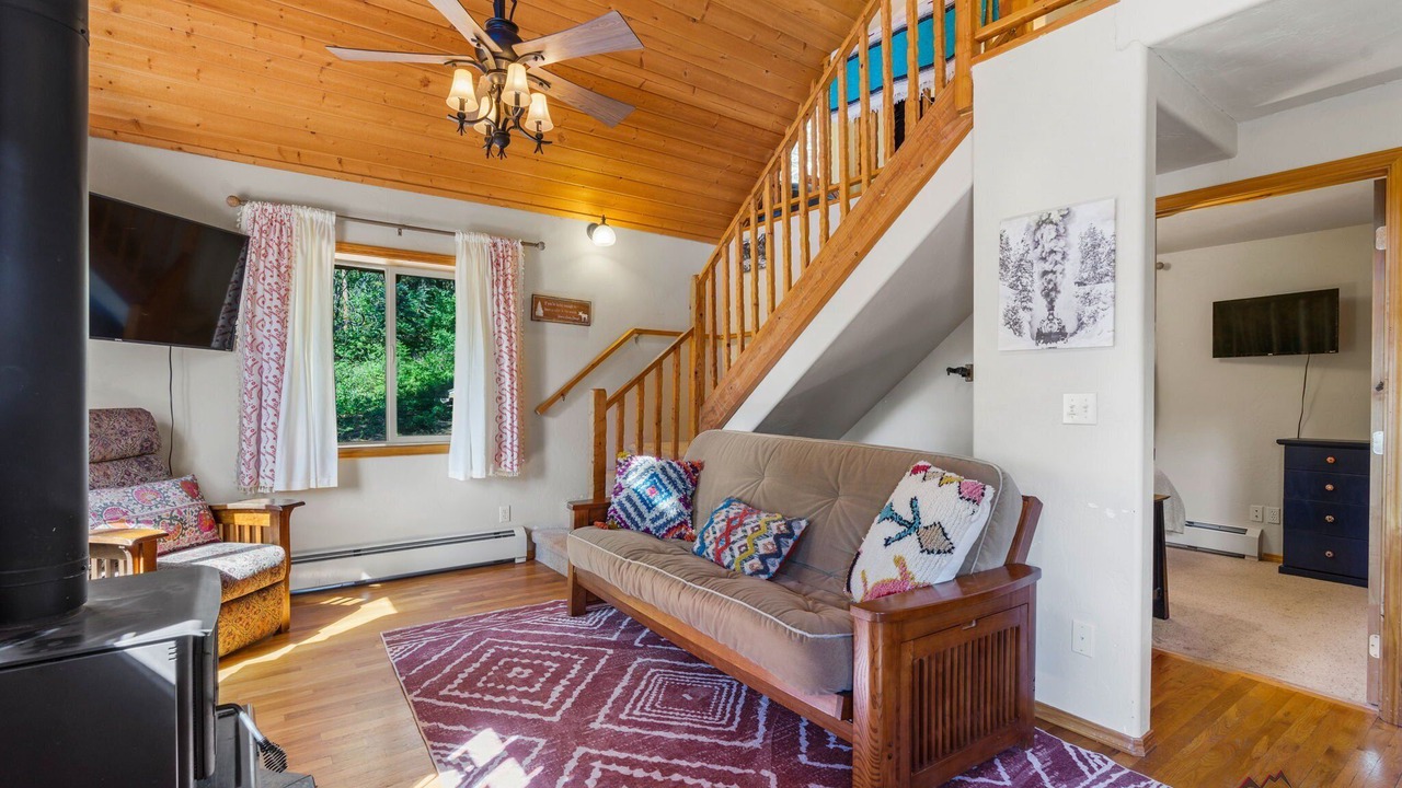 Photo of Livingroom in Los Ranchitos Estates