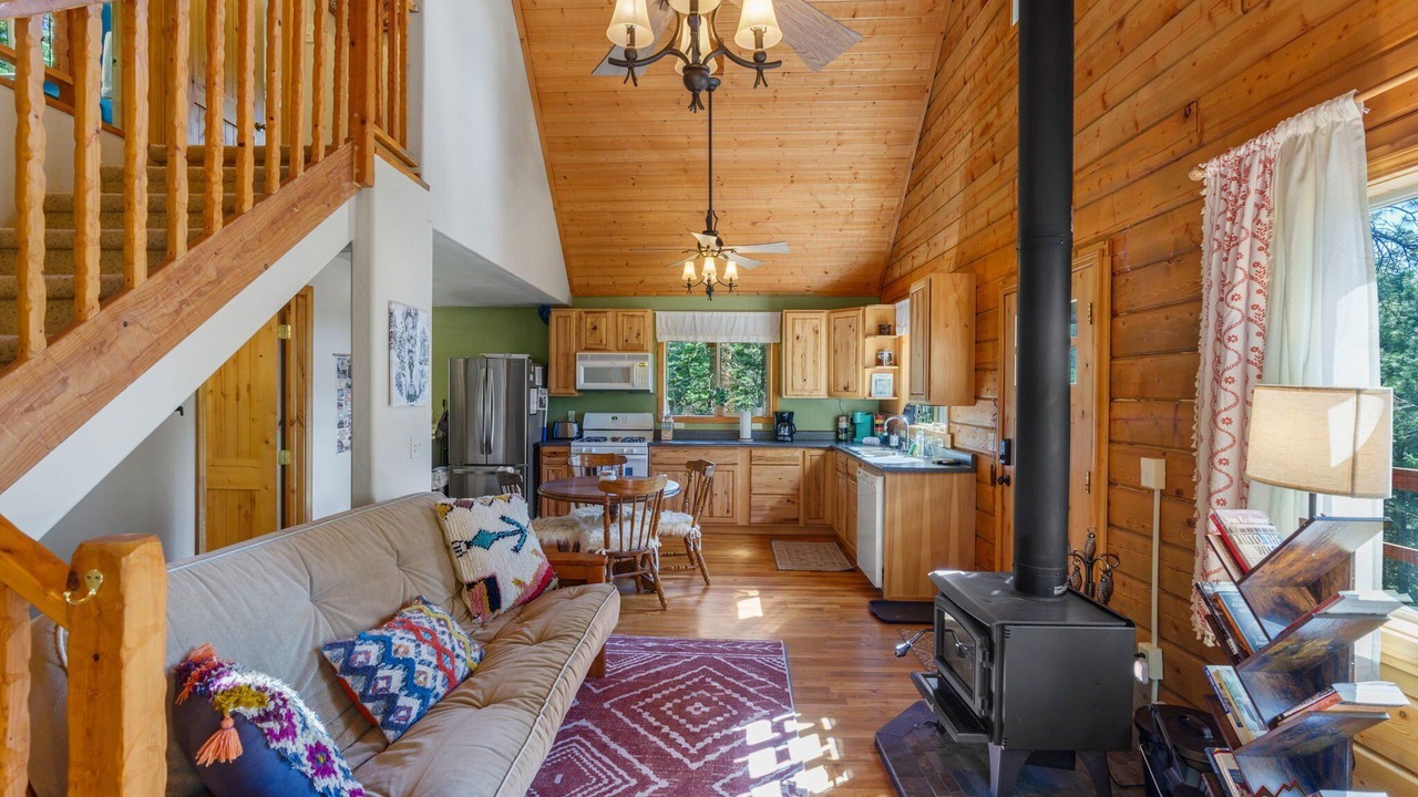 Photo of Livingroom in Los Ranchitos Estates