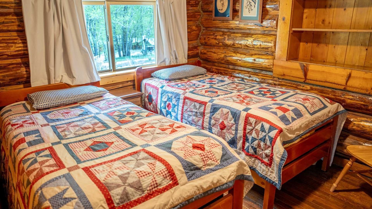 Photo of Bedroom in Lake City