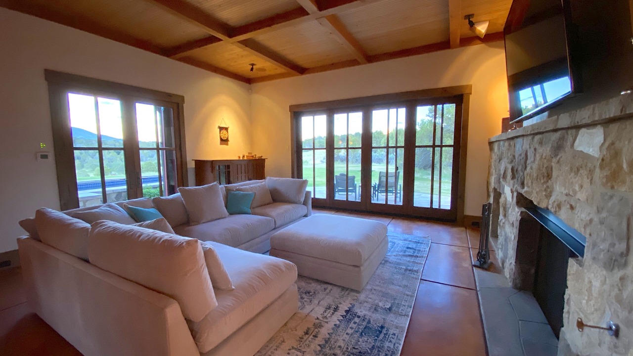 Photo of Livingroom in Missouri Heights