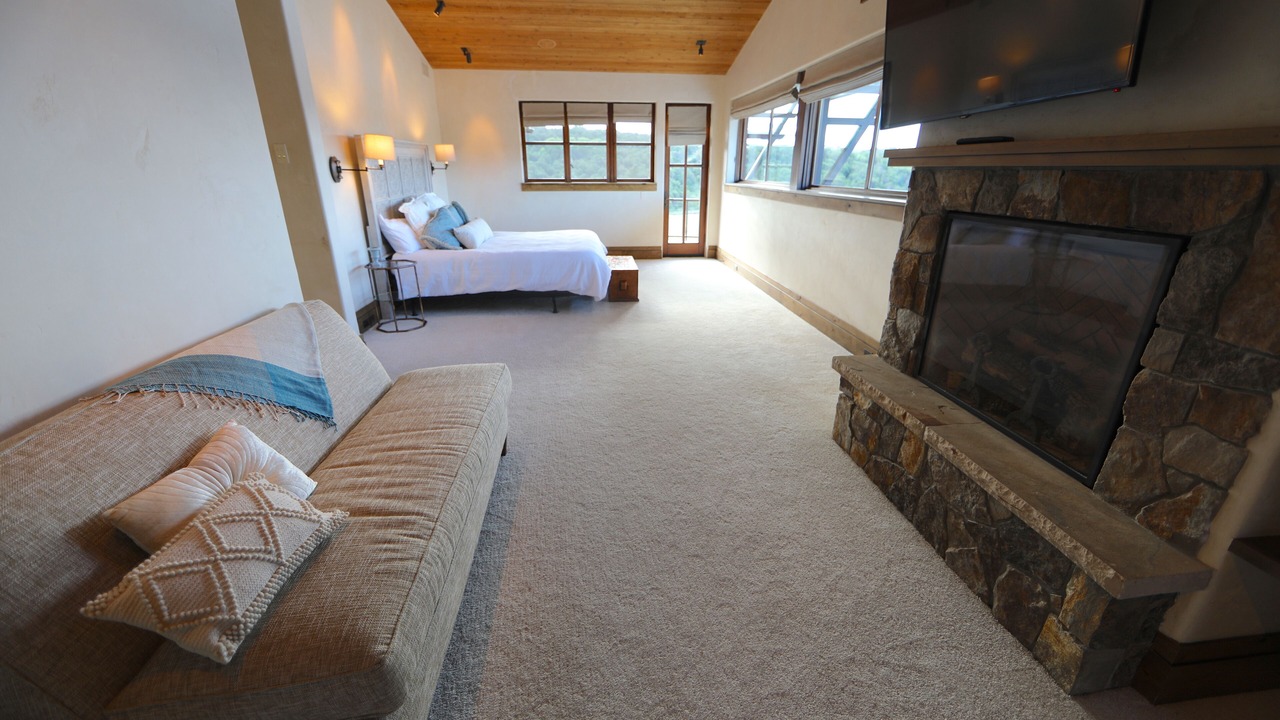 Photo of Livingroom in Missouri Heights
