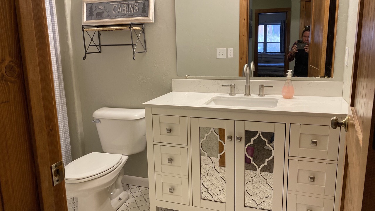 Photo of Bathroom in Summit Cove