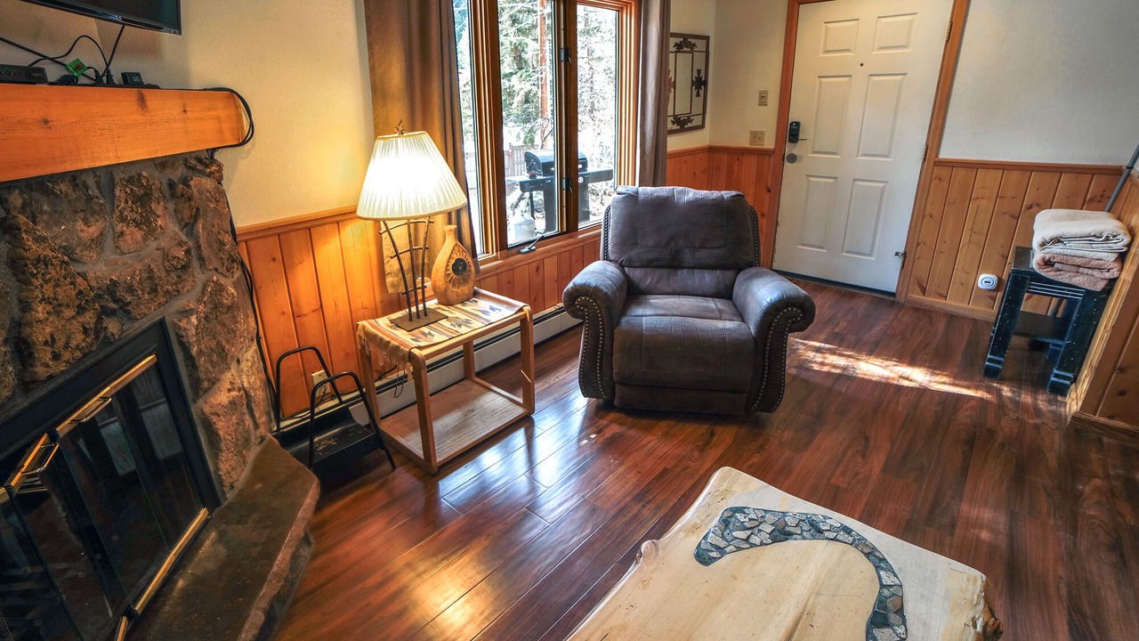 Photo of Livingroom in Estes Park