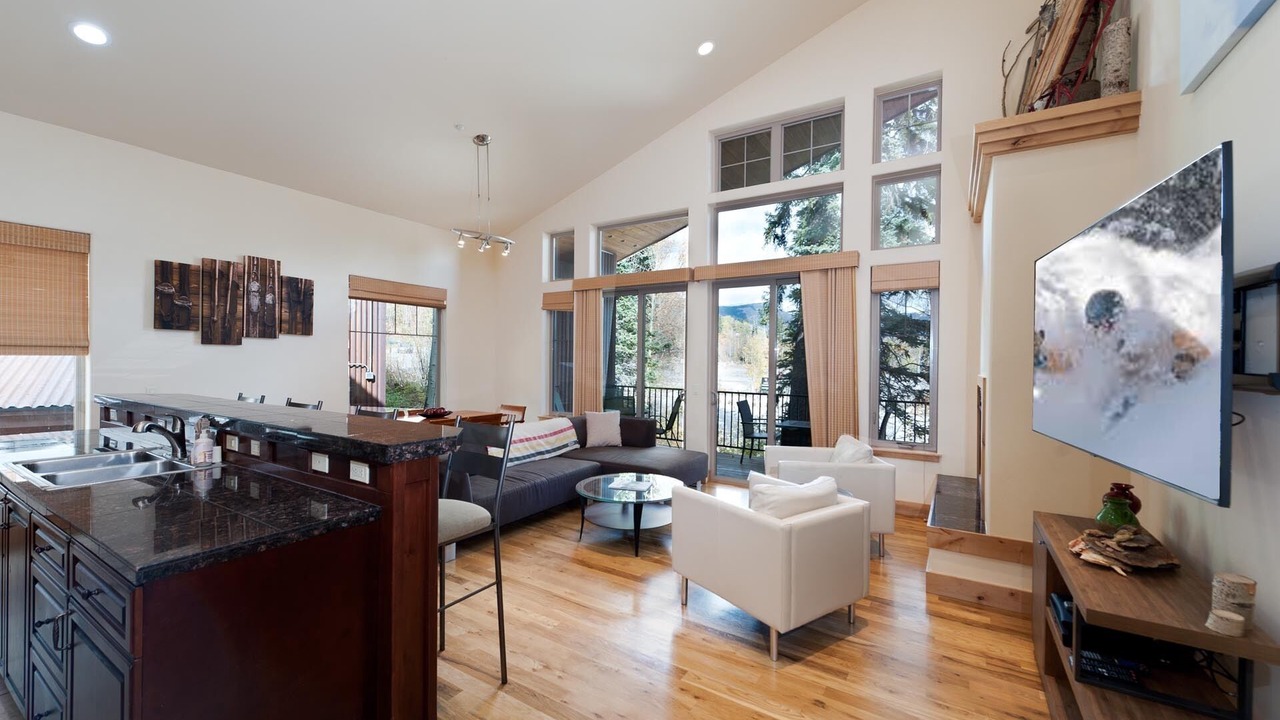 Photo of Livingroom in Purgatory