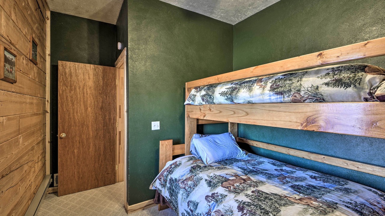 Photo of Bedroom in Ponderosa Pines