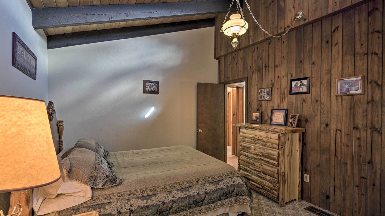 Photo of Bedroom in Ponderosa Pines