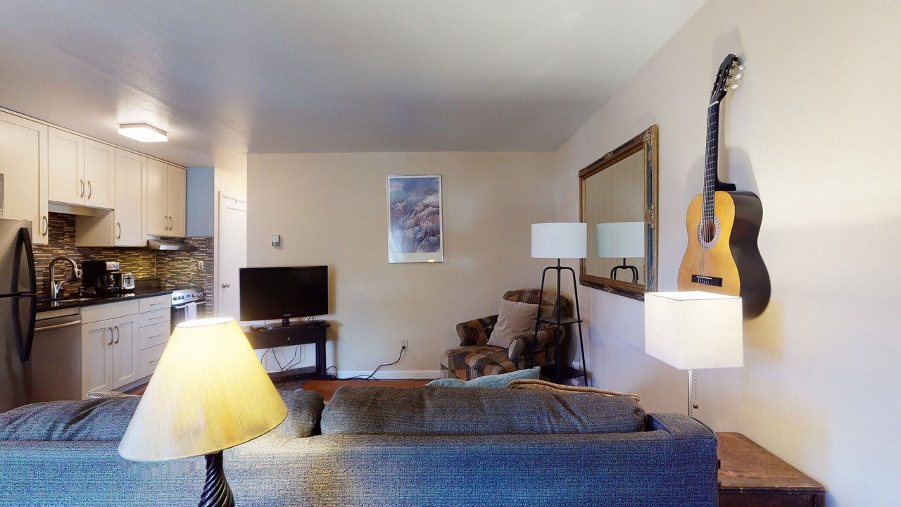 Photo of Livingroom in Historic District