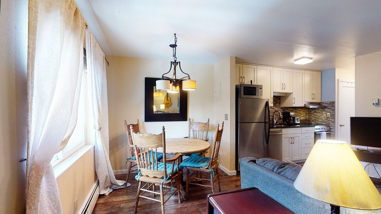 Photo of Livingroom in Historic District
