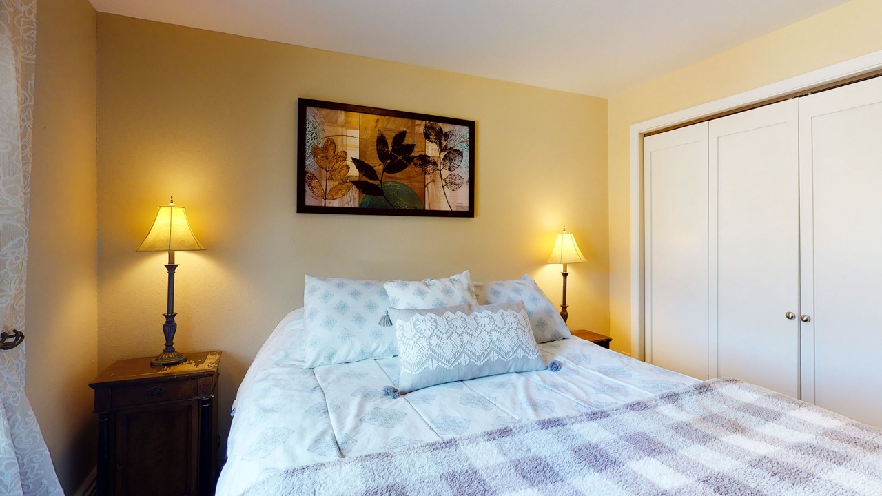 Photo of Bedroom in Historic District