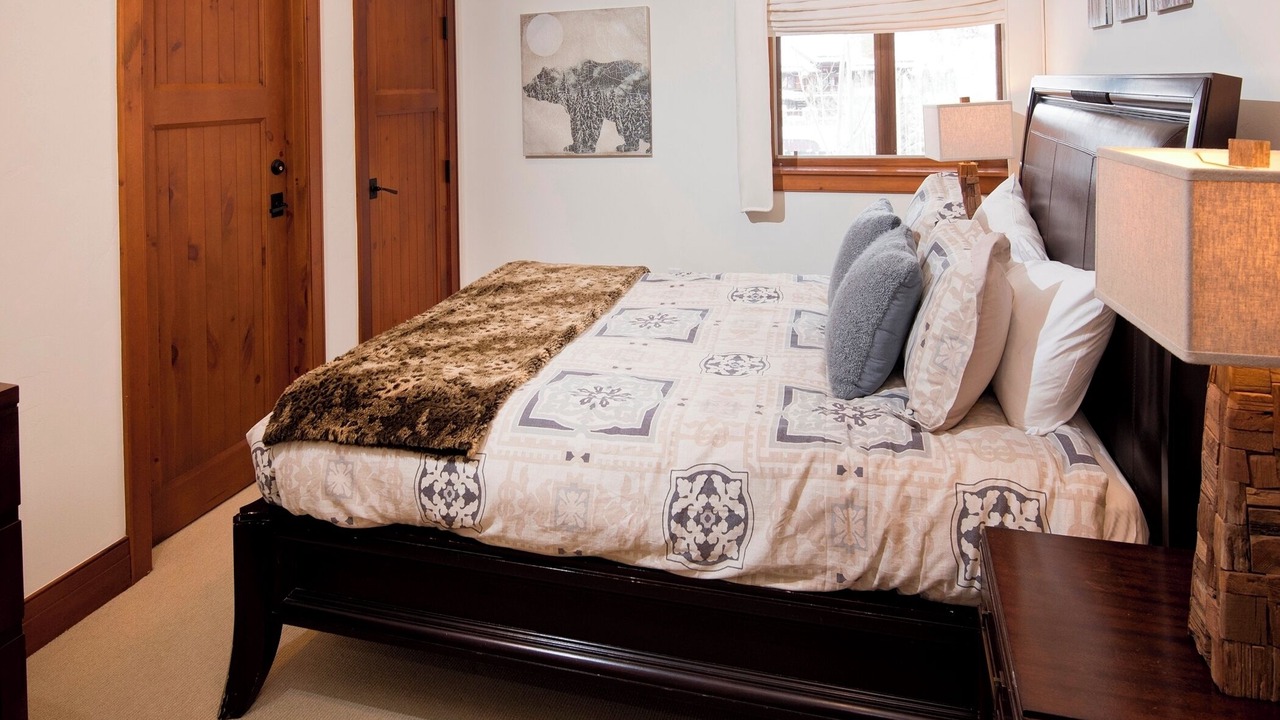Photo of Bedroom in Avon