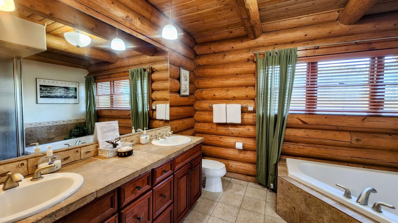 Photo of Bathroom in Crested Butte South
