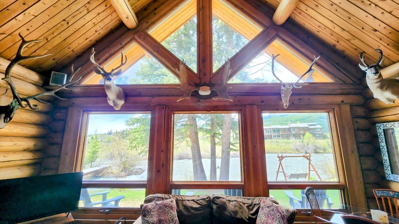 Photo of Livingroom in Crested Butte South