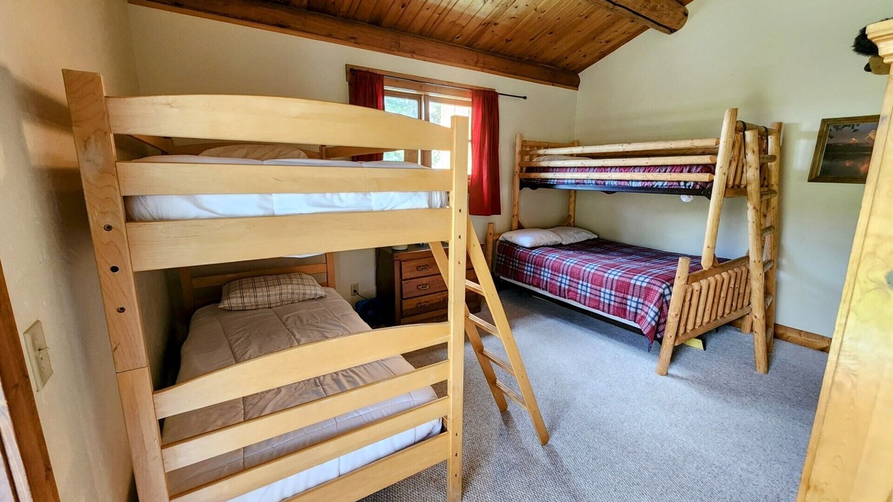 Photo of Bedroom in Crested Butte South