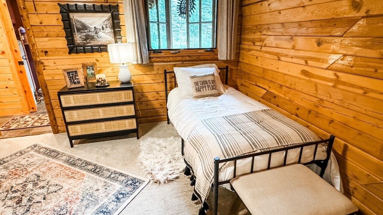 Photo of Bedroom in Almont