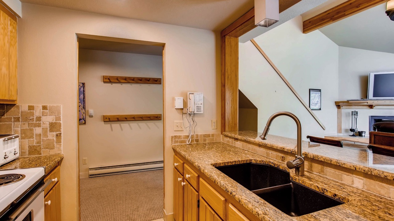 Photo of Kitchen in Lakeside Village
