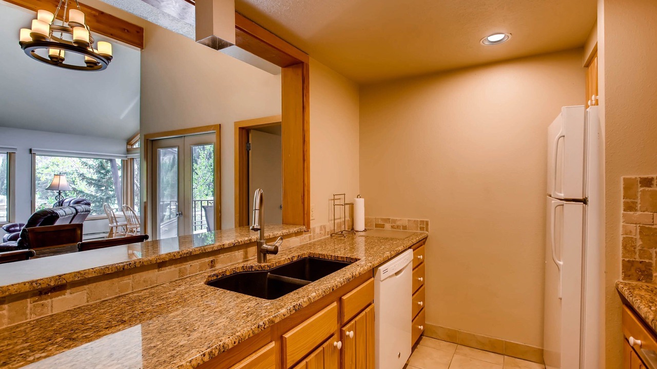 Photo of Kitchen in Lakeside Village