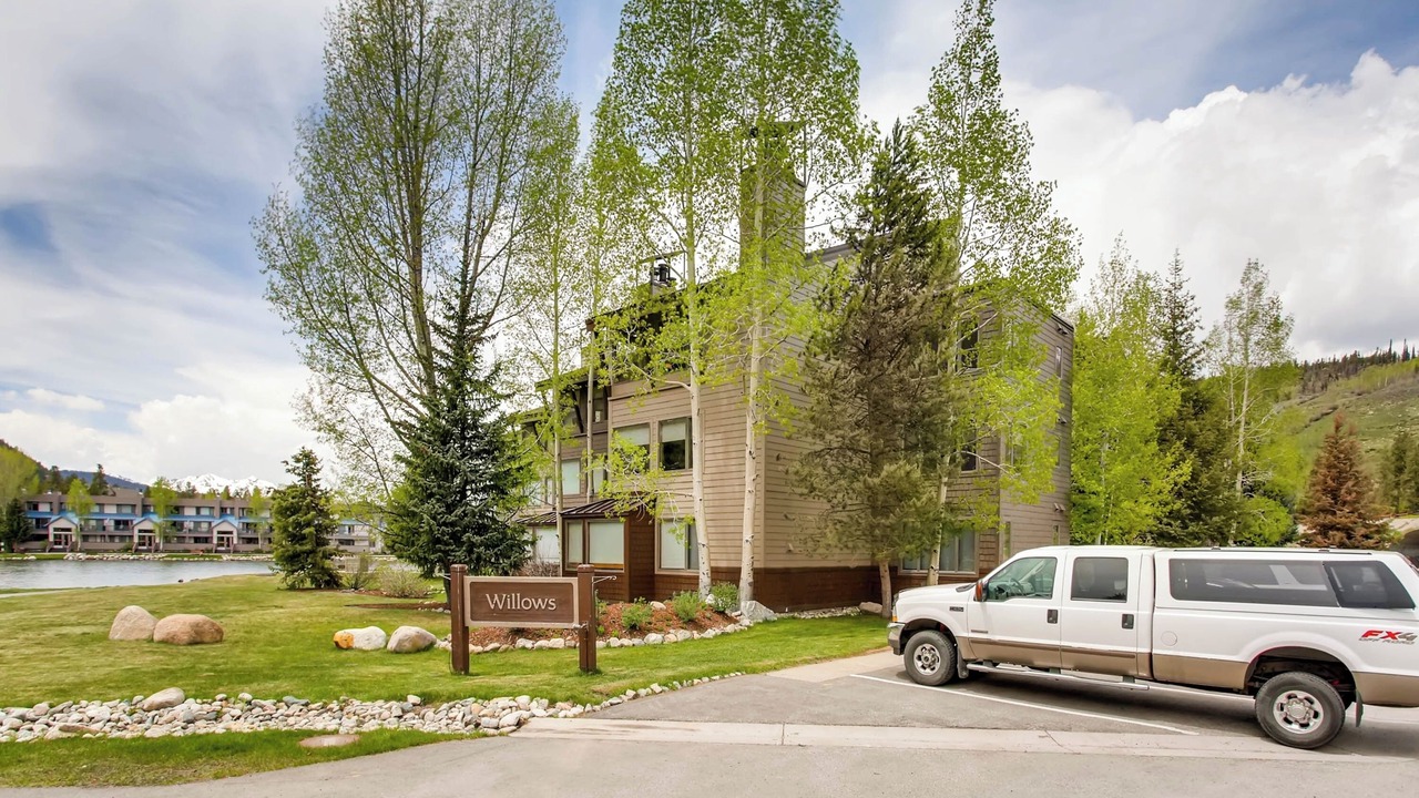 Photo of Outdoor in Lakeside Village
