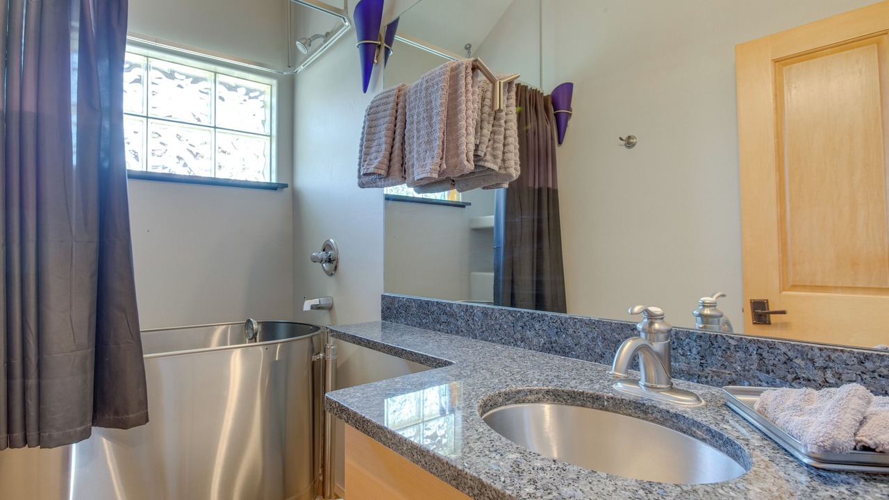 Photo of Bathroom in Fraser