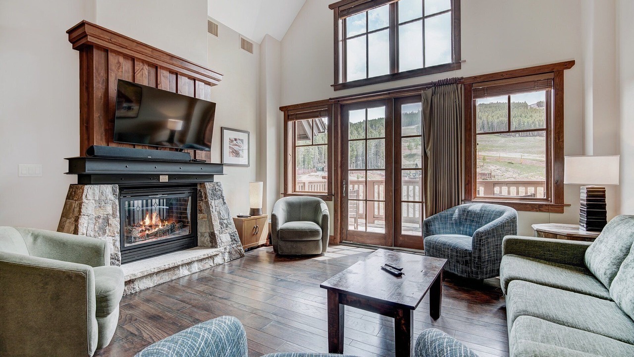Photo of Bedroom in Peak 8
