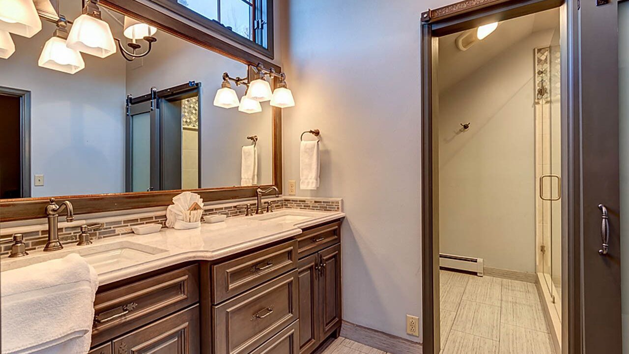 Photo of Bathroom in Boulder Ridge