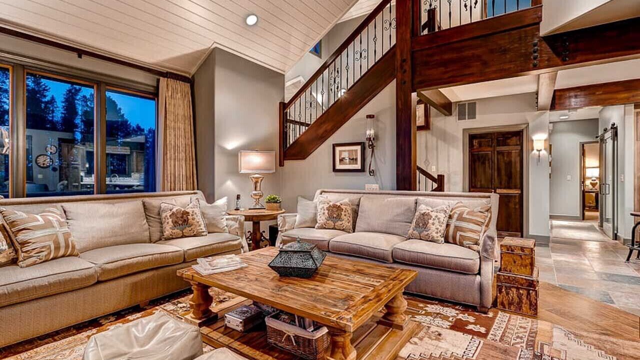 Photo of Livingroom in Boulder Ridge