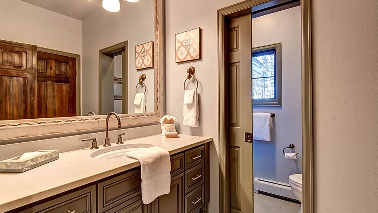 Photo of Bathroom in Boulder Ridge