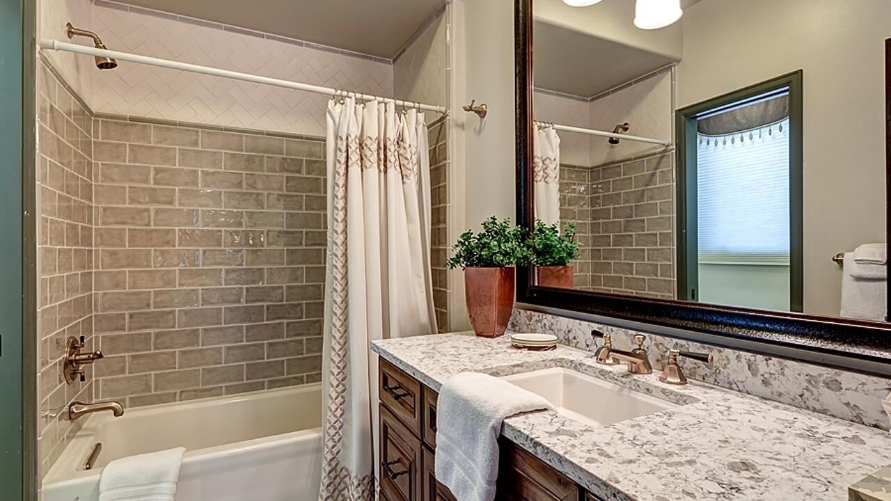 Photo of Bathroom in Boulder Ridge