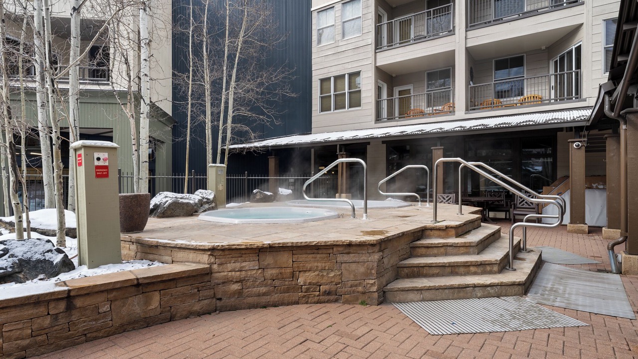 Photo of Outdoor in River Run