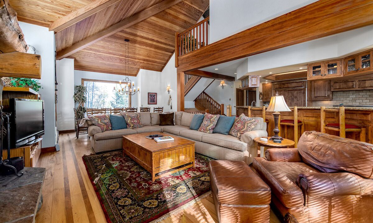 Photo of Livingroom in Boulder Ridge