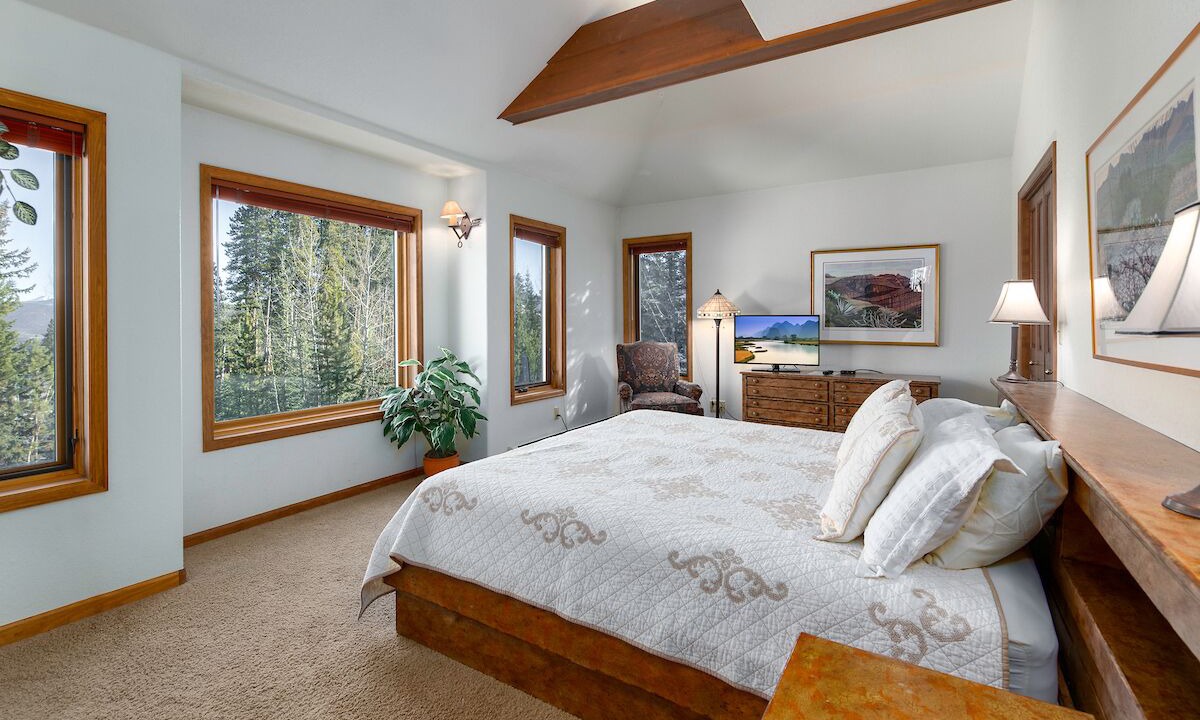 Photo of Bedroom in Boulder Ridge