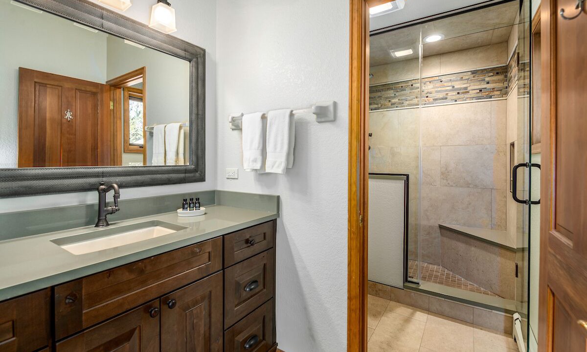 Photo of Bathroom in Boulder Ridge