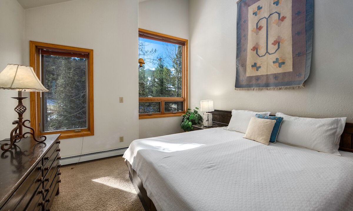 Photo of Bedroom in Boulder Ridge