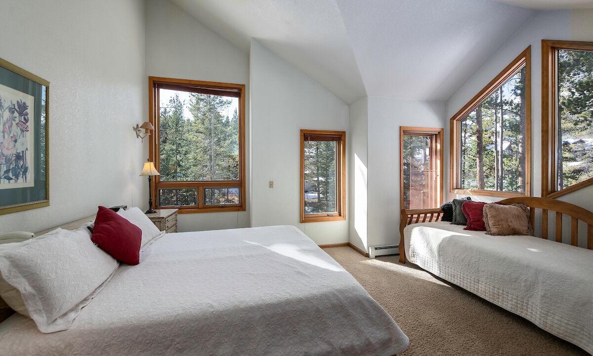 Photo of Bedroom in Boulder Ridge