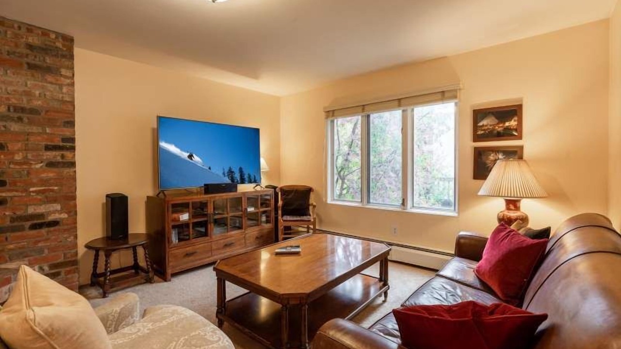 Photo of Livingroom in Vail