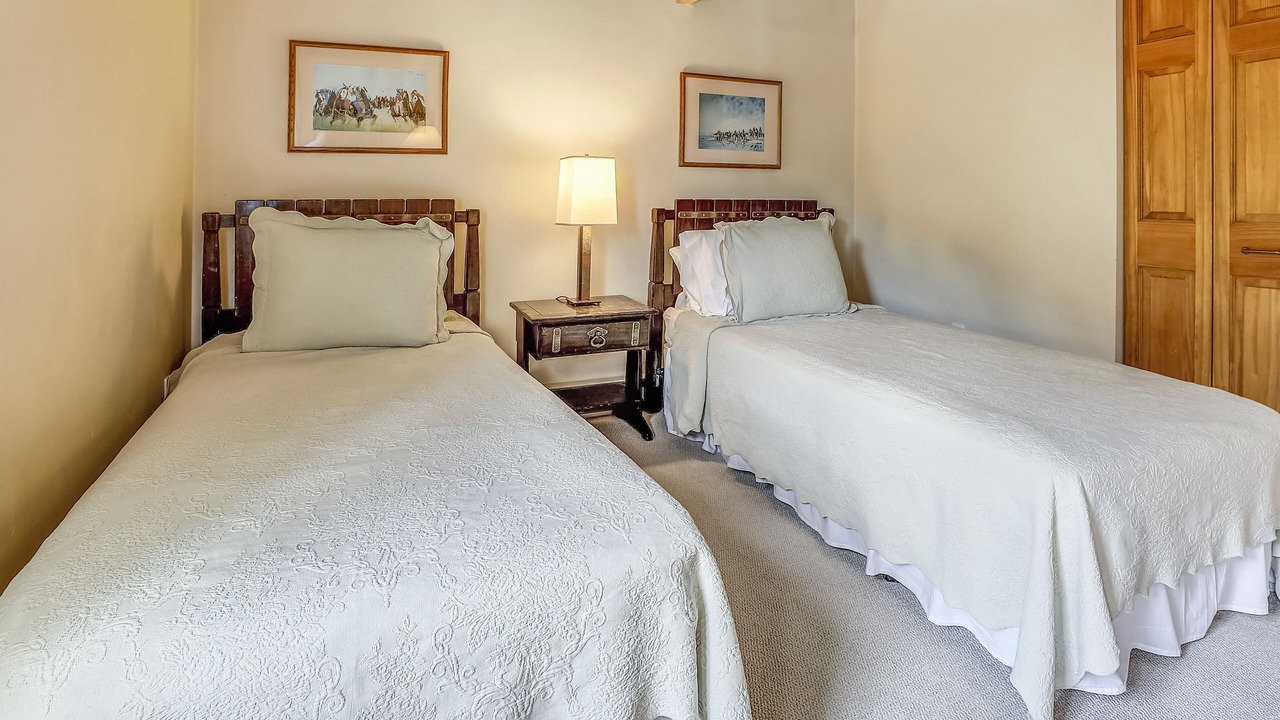 Photo of Bedroom in Downtown